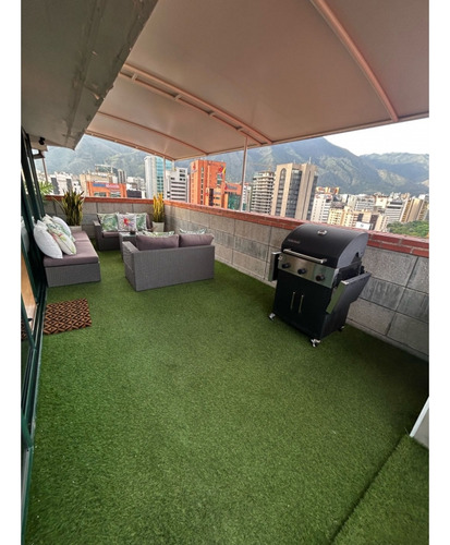 Vendo/alquilo Ph 400m2 Las Mercedes 0378
