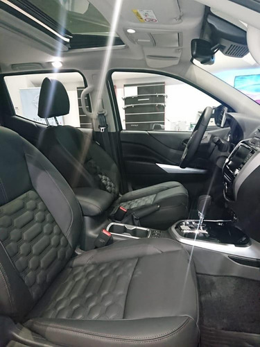 Imagen 13 de 25 de Nissan Frontier 2023 2.3bt Platinum 4x4 At L22