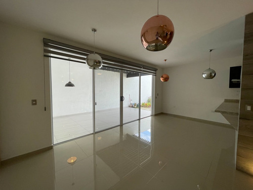 Imagen 5 de 18 de Casa En Venta Con Roof Garden En La Zona De Paseo San Junipero, Queretaro