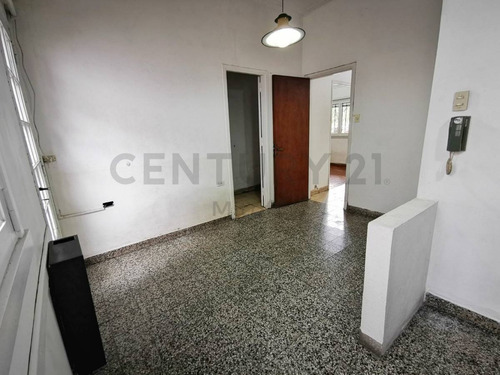 Imagen 5 de 14 de Casa En Venta De 2 Dormitorios En La Plata