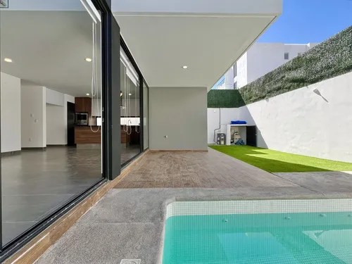 Casa En Zibata Querétaro Con Alberca