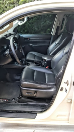 Toyota Hilux 2.8 Std Narrow Cab. Dupla 4x4 Tdi 4p