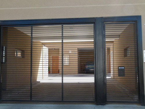 Venta Triplex Tigre Centro - A 5 Cuadras De La Estación