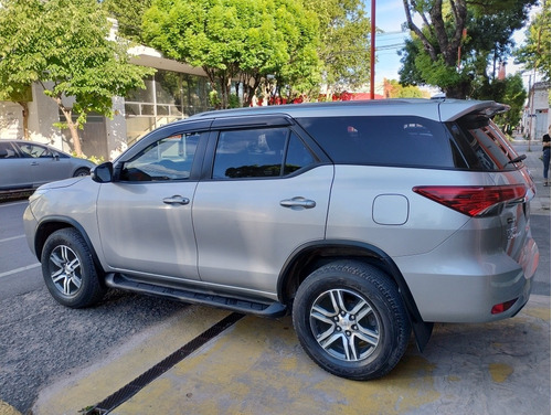 Imagen 9 de 19 de Toyota Sw4 2018 2.8 Sr 177cv 4x4