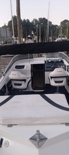 Imagen 5 de 11 de Custon 25 Daycruiser Lancha Cuddy