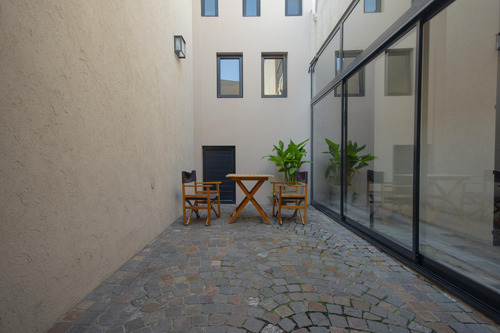 Casa En Venta Con Terraza Patio Cochera Parrilla En Parque Chacabuco