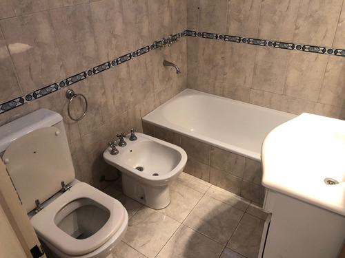 Venta De Departamento 3 Ambientes En Caseros