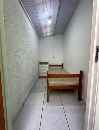 Pensão/ República/ Quartos Para Alugar/casa/kitinet