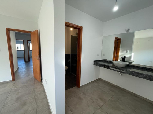 Imagen 11 de 22 de Duplex - 3 Dorm ( 1 En Suite ) - Escritorio - Calefacción Central