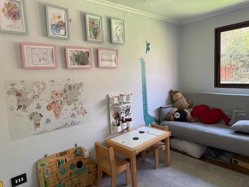 Casa En Condominio De 3 Dormitorio Y 3 Baños Más Servicio.