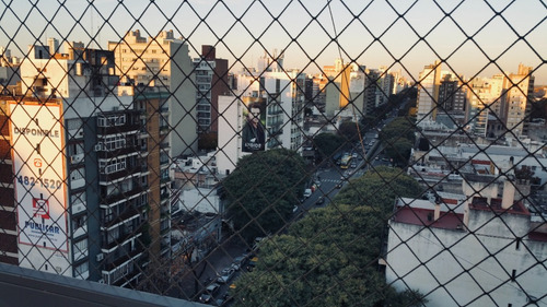 Impresionante Semipiso De 3 Dorm. Con Vista Única En Pellegrini Y Sarmiento C/cochera