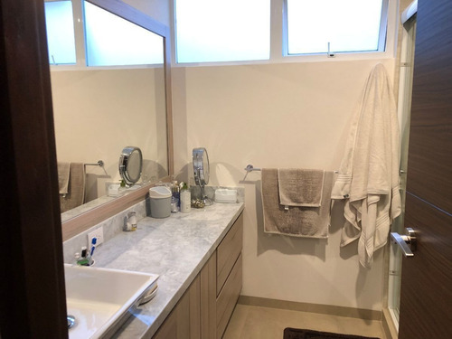 Imagen 9 de 19 de Venta De Casa En Residencial Del Bosque En Bosque Real