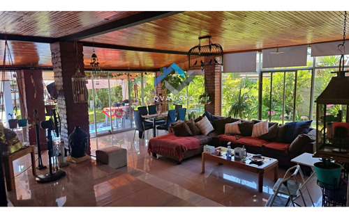Qval Spa Vende Hermosa Casa Con Piscina Y 3 Cabañas En Requi
