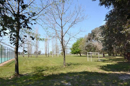Lote De 1035 M2 En Venta En Barrio Mirabosques, Etapa I. Los Cardales.