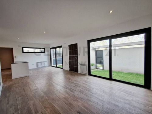 Imagen 4 de 23 de Dúplex En Venta De 3 Dormitorios En Gonnet, La Plata