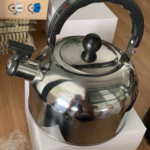 Tetera Acero Inoxidable De 3 Litros Con Silbato