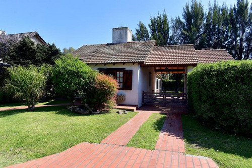 Casa En Venta 4 Ambientes Country Banco Provincia Francisco Álvarez