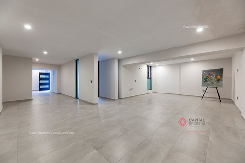 Casa Nueva De Lujo Con Sótano En Venta Villa Verona