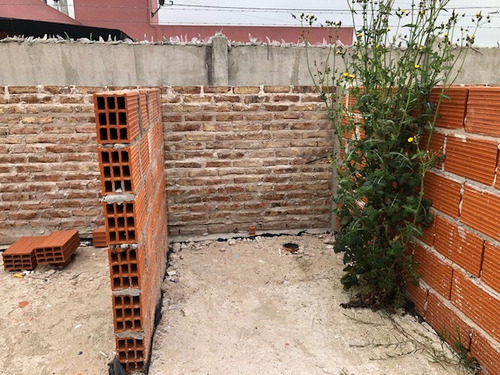 Lote Con Mejoras A La Venta En Maximo Paz Moradas De Maximo.