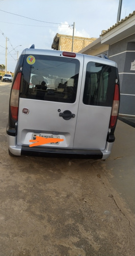 Imagem 4 de 9 de Fiat Doblo Hlx 7 Lugares 6 Port