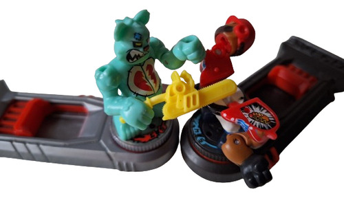 Akedo Ultimate Arcade Warriors 4 Figuras Y 3 Drivers (Usado)