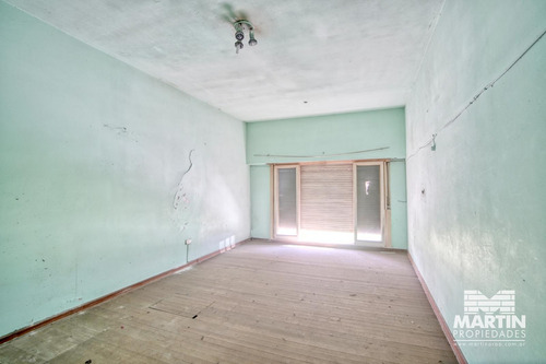 Casa A Reciclar De 277 M2.