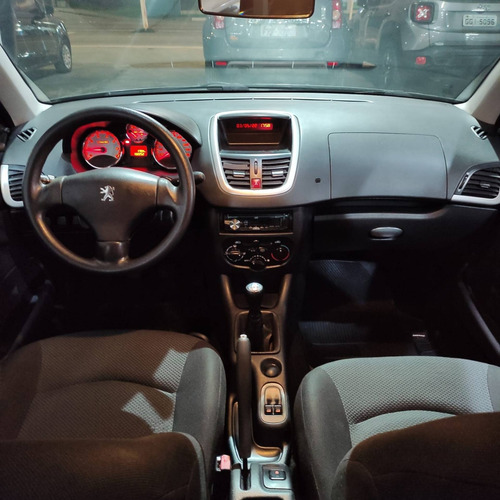 Imagem 5 de 10 de Peugeot 207 1.4 Xr 8v Flex 4p Manual
