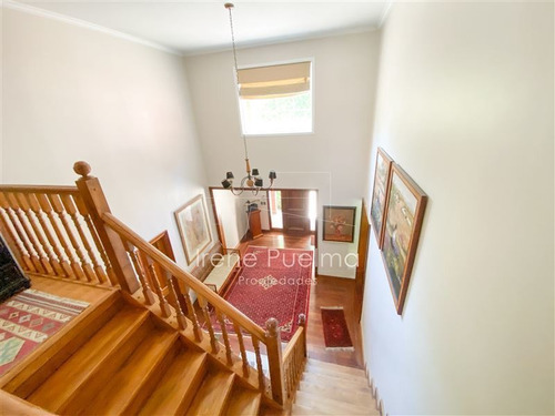 Casa En Venta De 5 Dorm. En Lo Barnechea
