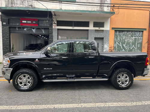 RAM Ram 3500 6.7 Laramie Cab. Dupla 4x4 Aut. 4p