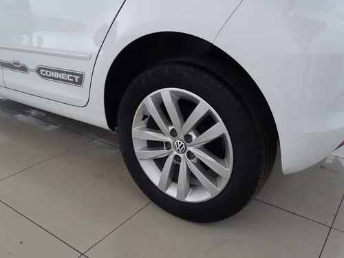 Volkswagen Fox 1.6 8v Connect (0178)