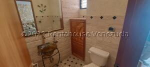 Imagen 3 de 16 de Casa En Venta En Santa Sofia 22-28635 Ymanol E. 0414 3227631