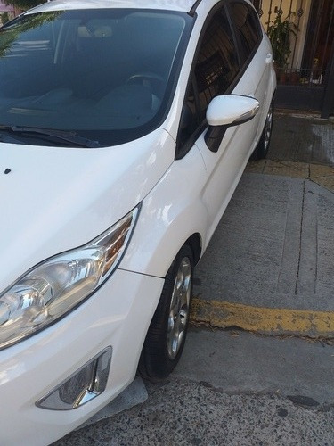 Ford Fiesta Kinetic Titanium 2013