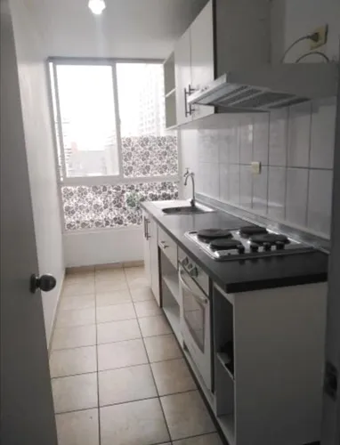 Departamento Con Excelente Ubicación, Pleno Centro De Stgo.