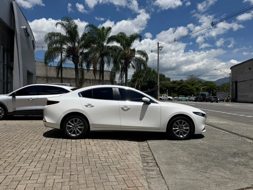 Mazda 3 Touring At Mhev