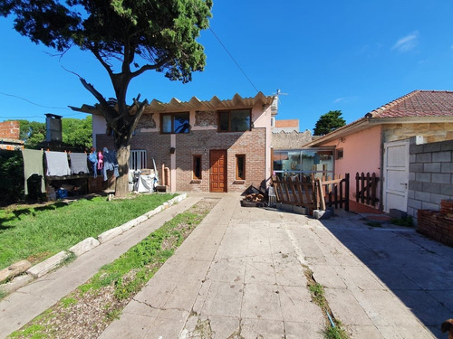 Venta 2 Casas Sobre Lote, Zacagnini