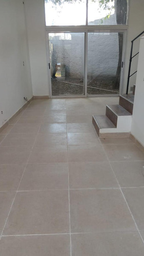 Duplex A Estrenar En Castelar Norte- 3 Ambientes Con Cochera