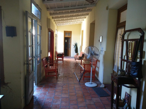 Casa En Venta En Lobos