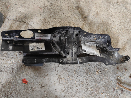 Soporte Radiador Lateral Izquierdo Toyota Avanza 2015-2017 (Usado)