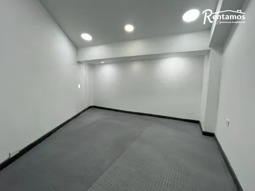 Local En Arriendo En Loma Del Escobero. Cod A9974