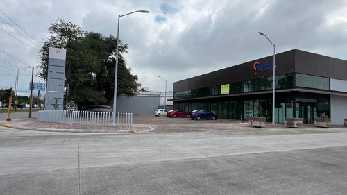 Bodega Con Show Room En Renta Punto Unión, León, Gto