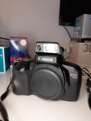 Camara Canon Eos 750 Analogica Slr Solo Body Cuerpo Negro (Usado)