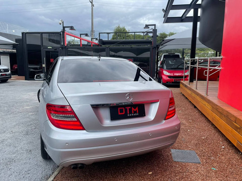 Imagem 5 de 10 de Mercedes-benz C 180 1.8 Cgi Classic 16v Gasolina 4p