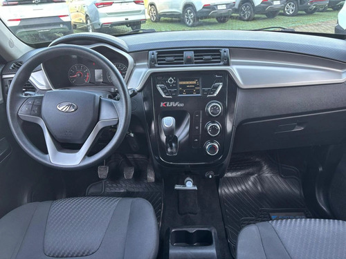 Mahindra KUV100 1.2 DELUXE 4X2 MT 5P