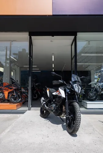 Ktm 390 Adventure, Llantas Tkc 70 Con Más Del 50% De Vida