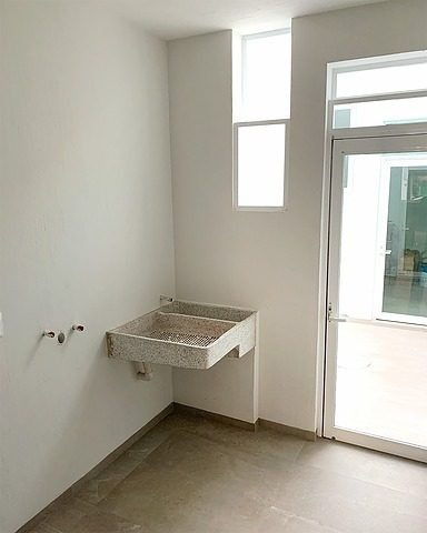 Casa En Venta En Sta. Teresa Cerca Av. Guadalupe