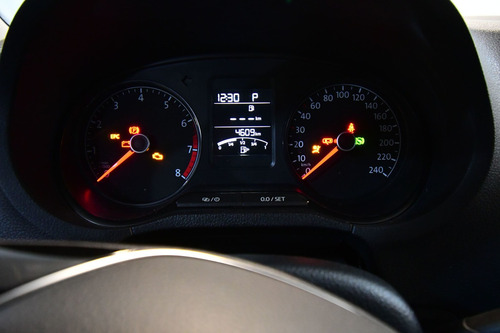 Imagen 9 de 15 de Volkswagen Vento 2020 1.6 Comfortline At