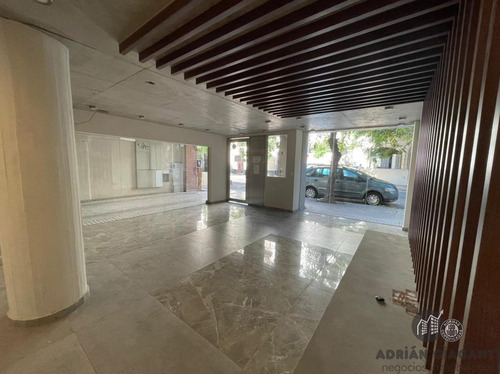 Departamento De Categoría En Venta A Metros De Bv Oroño Rosario