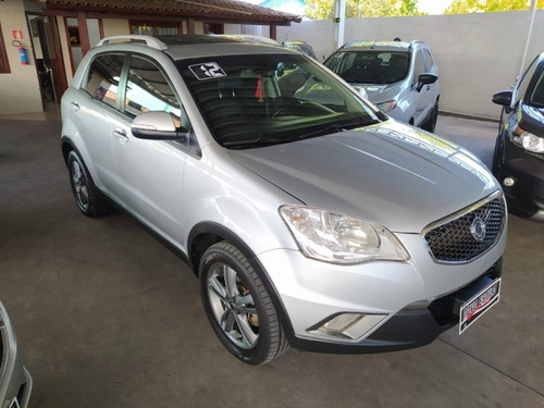 Imagem 3 de 15 de Ssangyong Korando Gls 4x4 Turbo Diesel C/ Teto Solar