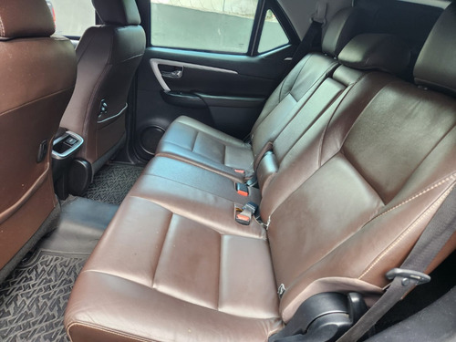 Toyota SW4 2.8 Tdi Srx 7l 4x4 Aut. 5p