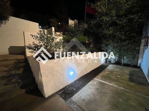 Casa En Venta 4d 4b, Lomas De Montemar, San Cristóbal.